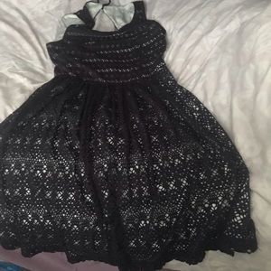 Medium dress below knee size medium